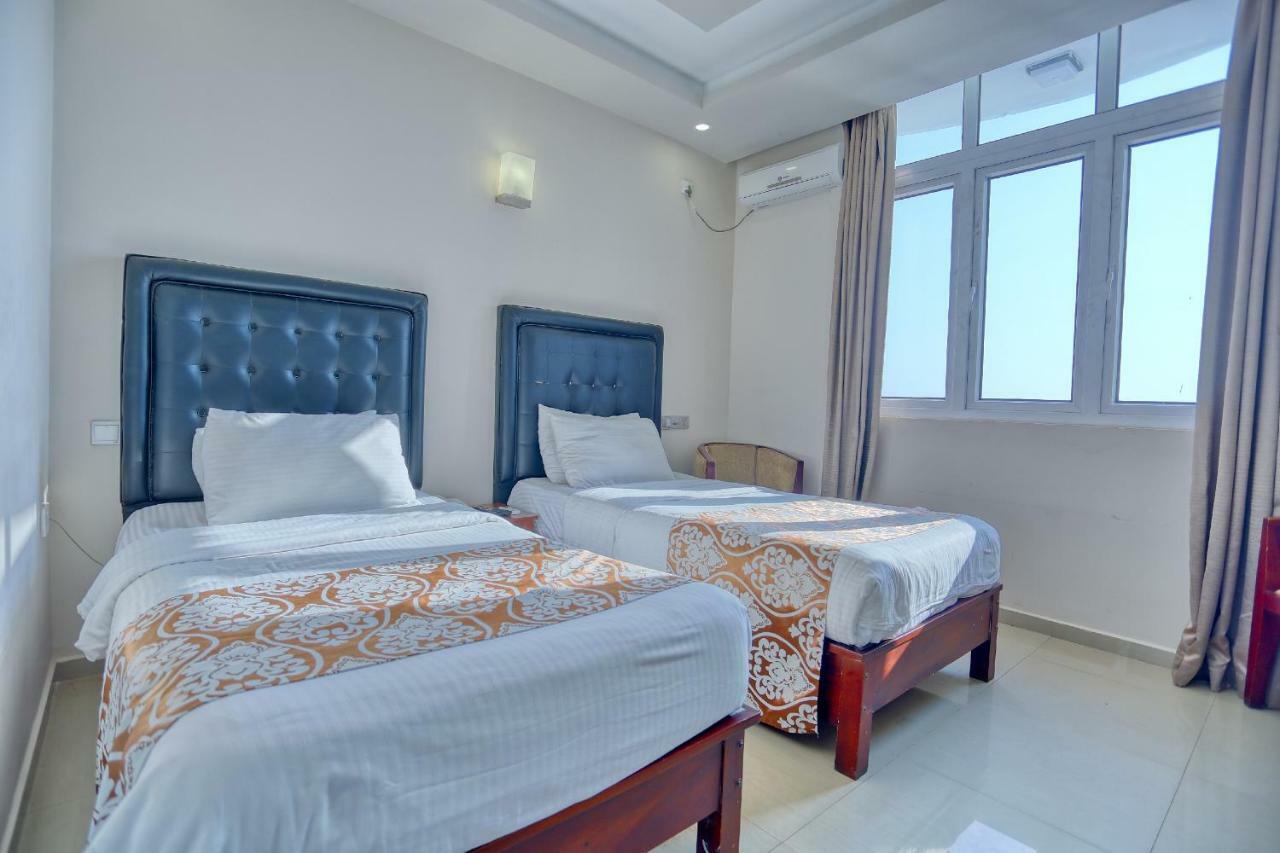 Lazaani Hotel קולומבו מראה חיצוני תמונה